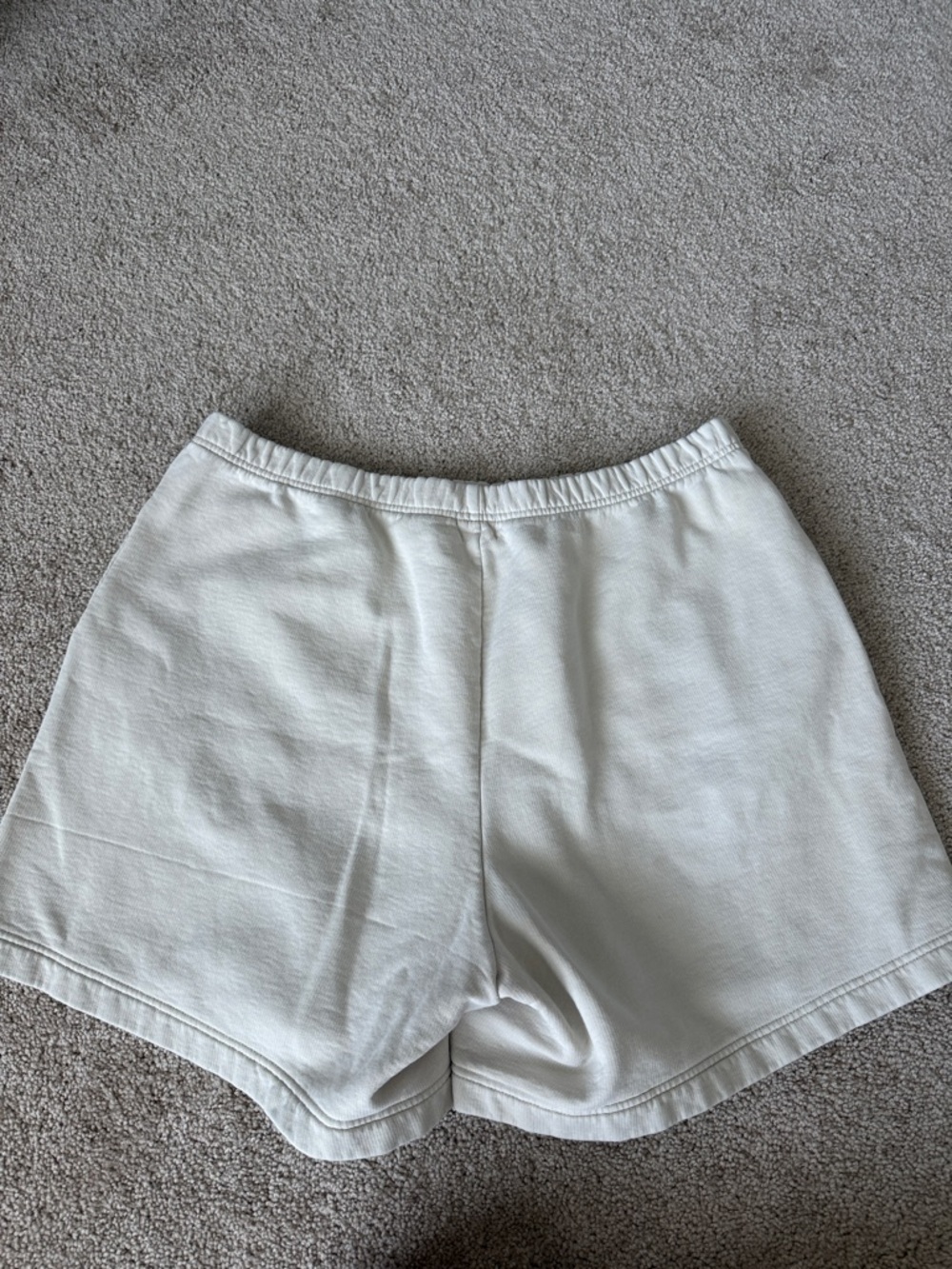 Wilfred Aritzia Cream Relaxed Fit Sweatshorts - Picture 2 of 7